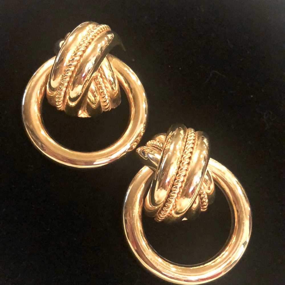 👗Gorgeous Extra-Large Doorknocker Earrings